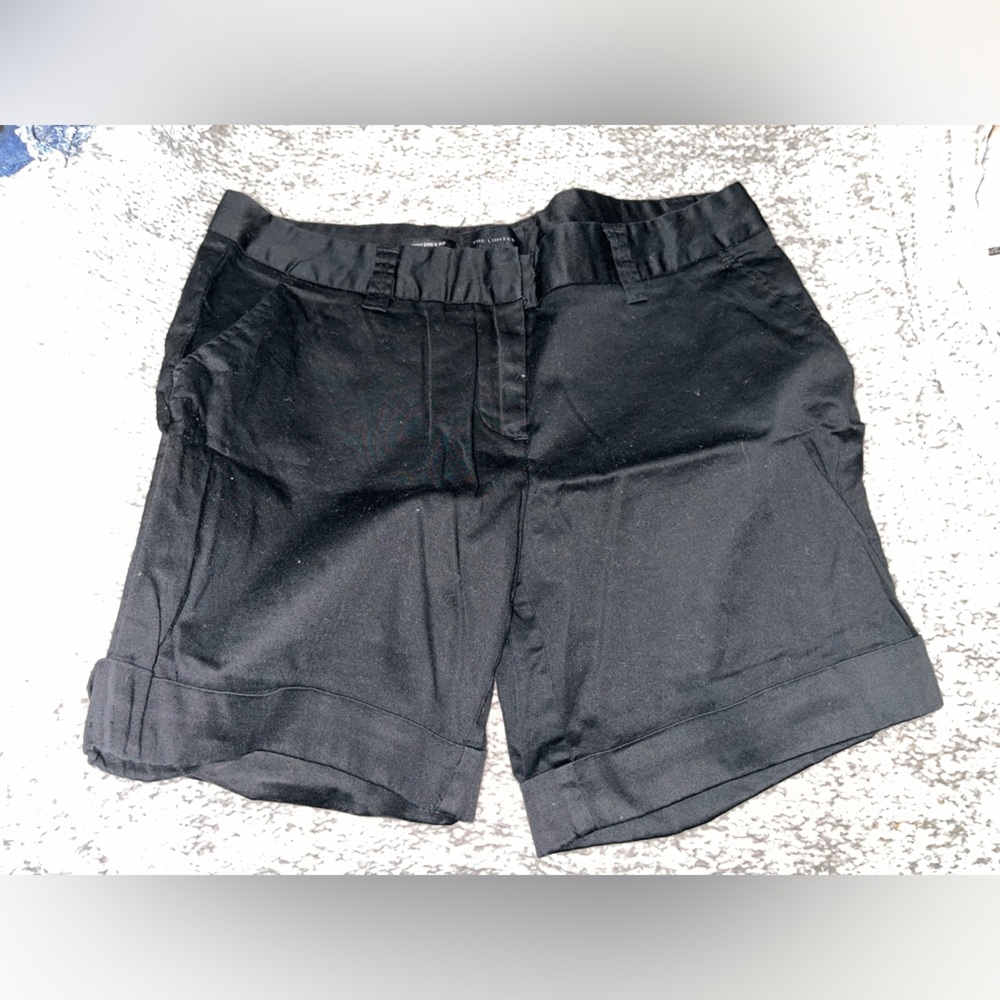 Black shorts great conditions look like khakis but in black.